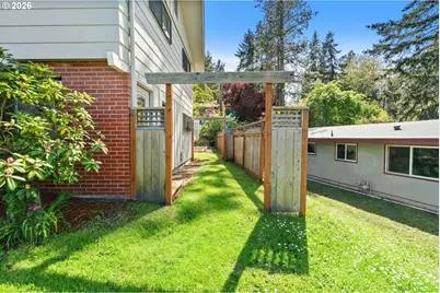 490 E 46th Ave, Eugene, OR 97405 - Photo 32