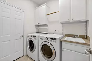 3874 NW Loriann Dr, Portland, OR 97229 - Photo 24