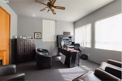 489 Front St, Junction City, OR 97448 - Photo 20
