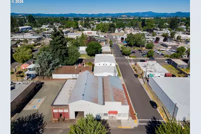489 Front St, Junction City, OR 97448 - Photo 6