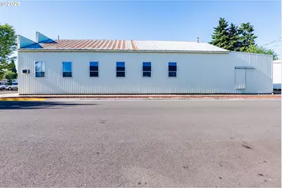 489 Front St, Junction City, OR 97448 - Photo 4
