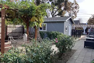 216 Jeanette Ave, Medford, OR 97501 - Photo 32