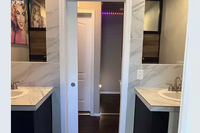 216 Jeanette Ave, Medford, OR 97501 - Photo 14