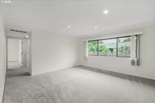 12325 SW King Richard Dr, Portland, OR 97224 - Photo 8