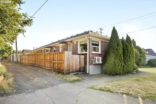 1428 N Bryant St, Portland, OR 97217 - Photo 38
