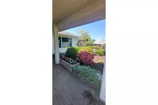 1811 NE 149th Ave, Portland, OR 97230 - Photo 2