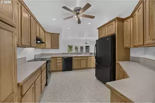 131 Shoreline Dr, Florence, OR 97439 - Photo 16