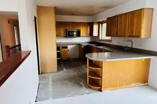 11827 NE Fargo St, Portland, OR 97220 - Photo 4