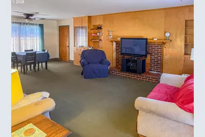 212 Park St, Riddle, OR 97469 - Photo 6