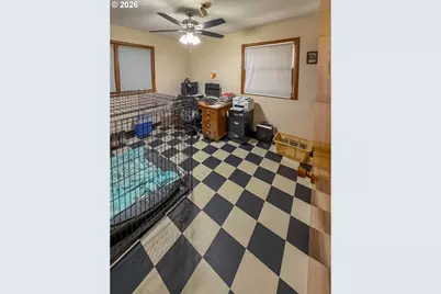 212 Park St, Riddle, OR 97469 - Photo 14
