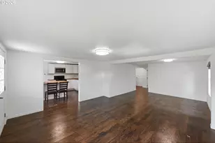 856 Augustine Ave, Coos Bay, OR 97420 - Photo 4