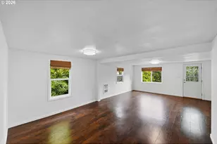 856 Augustine Ave, Coos Bay, OR 97420 - Photo 2