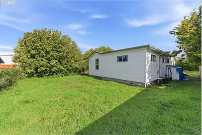 856 Augustine Ave, Coos Bay, OR 97420 - Photo 18