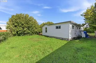 856 Augustine Ave, Coos Bay, OR 97420 - Photo 18