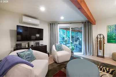 303 Country Club Rd, Eugene, OR 97401 - Photo 16