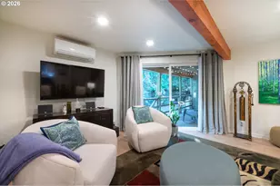 303 Country Club Rd, Eugene, OR 97401 - Photo 16