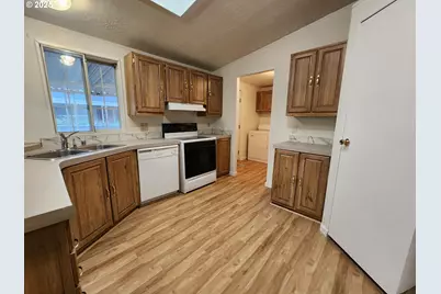 1500 Gabriela Ct, Salem, OR 97301 - Photo 8