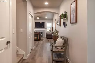 1707 NW Varnish Ave, Redmond, OR 97756 - Photo 2