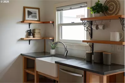 7405 N Burrage Ave, Portland, OR 97217 - Photo 10