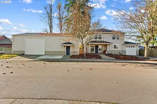 1072 53rd St, Springfield, OR 97478 - Photo 2