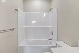 925 Sand Pines Ave, Sutherlin, OR 97479 - Photo 10