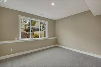 8126 SE 145th Ct, Portland, OR 97236 - Photo 22