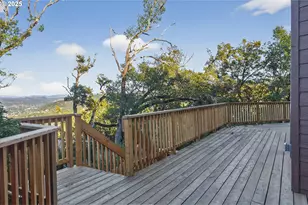 880 Jewel Dr, Roseburg, OR 97471 - Photo 36