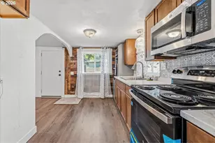 11126 SE Boise St, Portland, OR 97266 - Photo 14