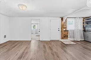 11126 SE Boise St, Portland, OR 97266 - Photo 8