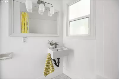1621 SE Washington St, Portland, OR 97214 - Photo 28