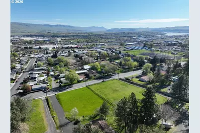W 10th St, The Dalles, OR 97058 - Photo 10