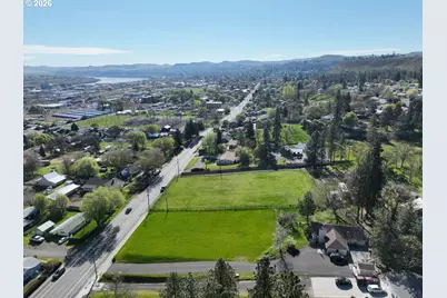 W 10th St, The Dalles, OR 97058 - Photo 12