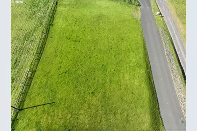 W 10th St, The Dalles, OR 97058 - Photo 2