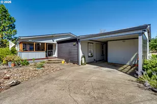 403 Carol St, Lowell, OR 97452 - Photo 30