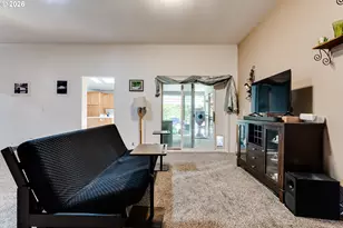 403 Carol St, Lowell, OR 97452 - Photo 10