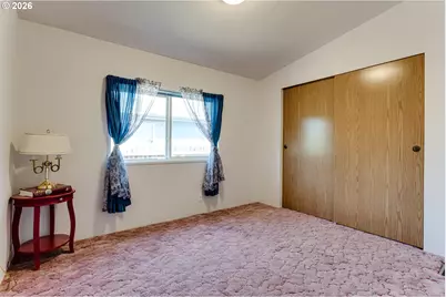 403 Carol St, Lowell, OR 97452 - Photo 22