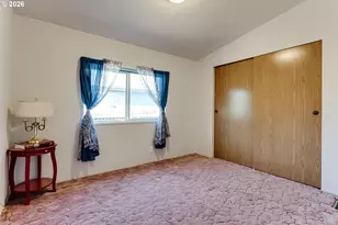 403 Carol St, Lowell, OR 97452 - Photo 22