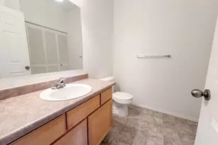546 NE Knott St, Portland, OR 97212 - Photo 12