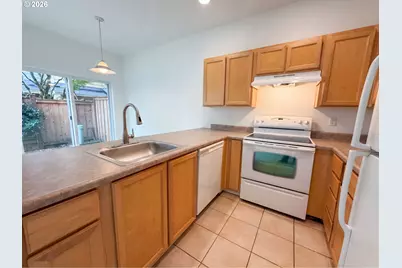 546 NE Knott St, Portland, OR 97212 - Photo 2