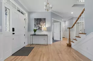 5349 Southwood Dr, Lake Oswego, OR 97035 - Photo 2