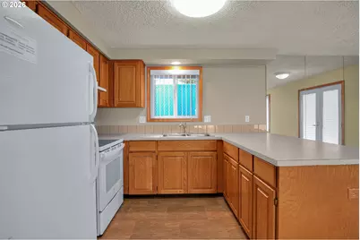 512 N Railroad Ave, Ridgefield, WA 98642 - Photo 8
