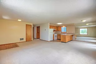 512 N Railroad Ave, Ridgefield, WA 98642 - Photo 4