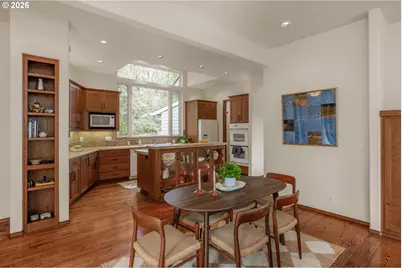 6100 SW Thomas St, Portland, OR 97221 - Photo 10