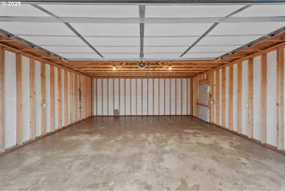 2142 Everett Ave, North Bend, OR 97459 - Photo 38