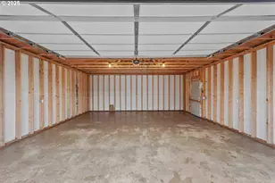 2142 Everett Ave, North Bend, OR 97459 - Photo 38