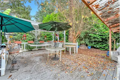 765 Clara Ct, Lake Oswego, OR 97034 - Photo 36