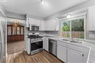 11876 SW Morning Hill Dr, Tigard, OR 97223 - Photo 14