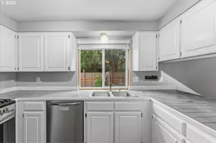 11876 SW Morning Hill Dr, Tigard, OR 97223 - Photo 12