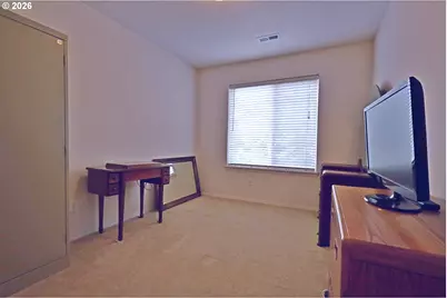 999 SE Sacha Pl, Hillsboro, OR 97123 - Photo 8