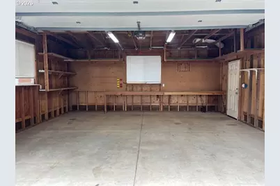 5147 Hilltop Dr, Florence, OR 97439 - Photo 4